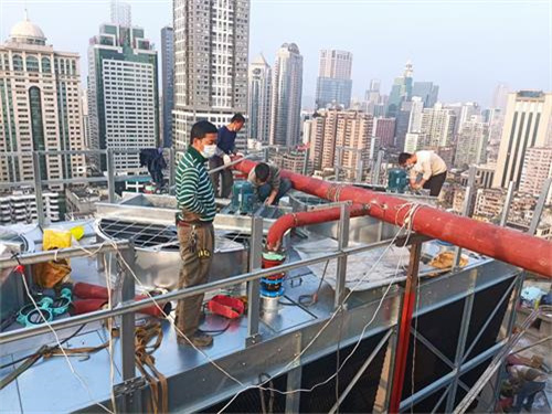 深圳閉式冷卻塔廠家針對冷卻塔集水盤和補水方式(深圳閉式橫流式冷卻塔廠商)