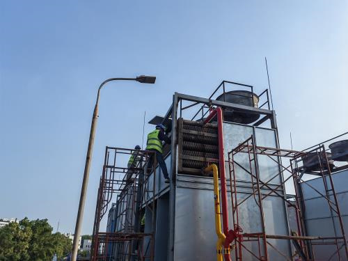 冷卻塔廠家介紹噴冷卻塔噪音治理方法(